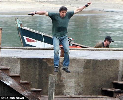 Сталлоне забрался на русское судно