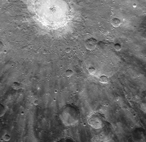 NASA опубликовала снимки Меркурия с его орбиты