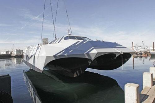 Надводный "стелс" поможет спецоперациям