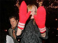 Ума Турман уже начала отмечать Рождество