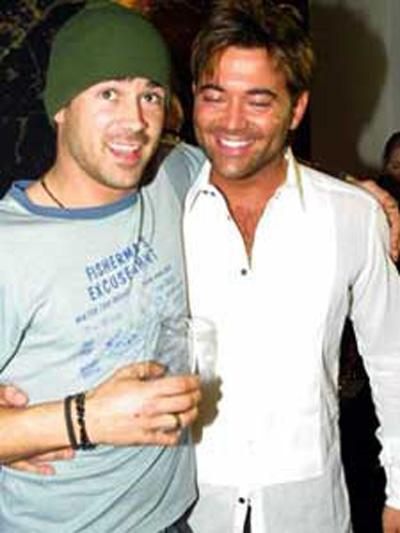 Колин Фаррелл поведёт под венец своего брата-гея