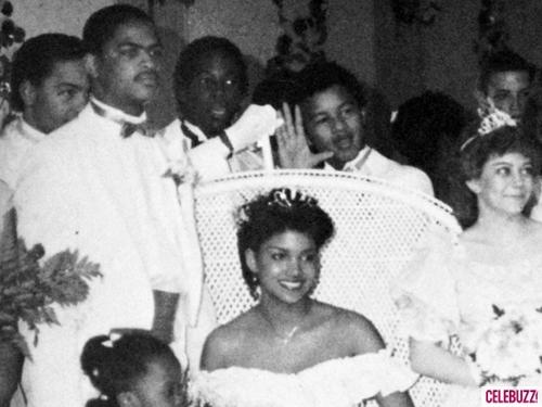 Фотографии знаменитостей с выпускного вечера