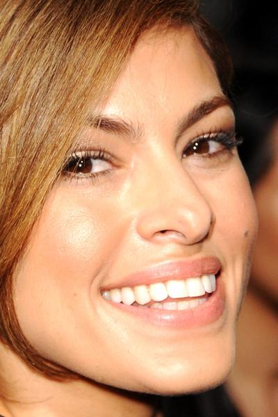 Косметологи раскрыли секреты идеальной кожи звезд