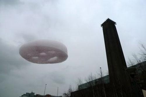 Улыбающиеся облака летали над Лондоном