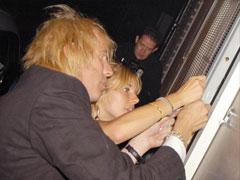 Сиенна Миллер окончательно спилась