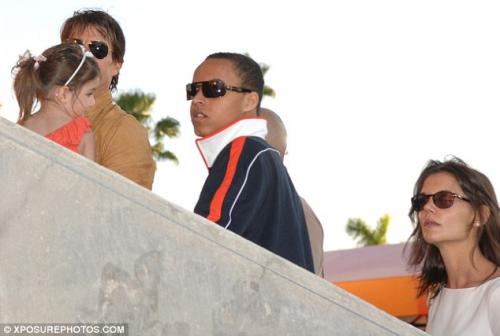 Джоли и Питт целовались на глазах у целого стадиона