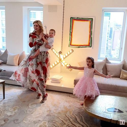 Стоимость коллекции картин в доме Иванки Трамп оценили благодаря ее Instagram