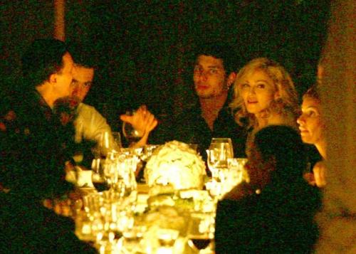 Мадонна отметила 51 день рождения с Иисусом