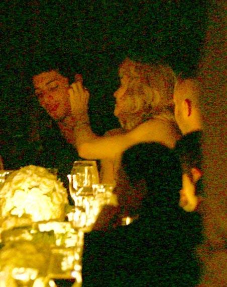 Мадонна отметила 51 день рождения с Иисусом