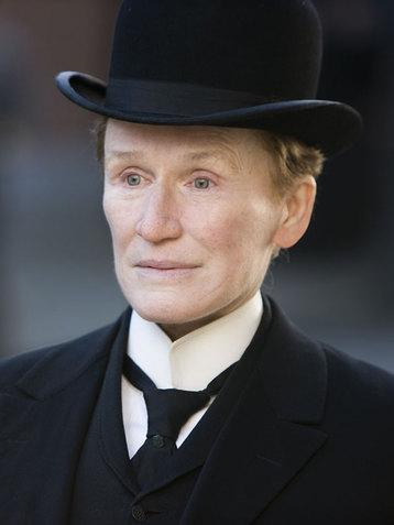 Актрисы, игравшие мужские роли