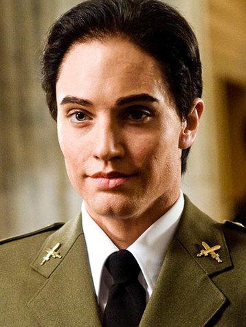 Актрисы, игравшие мужские роли