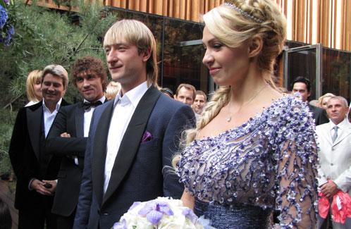 Рудковская и Плющенко сыграли свадьбу на Рублевке