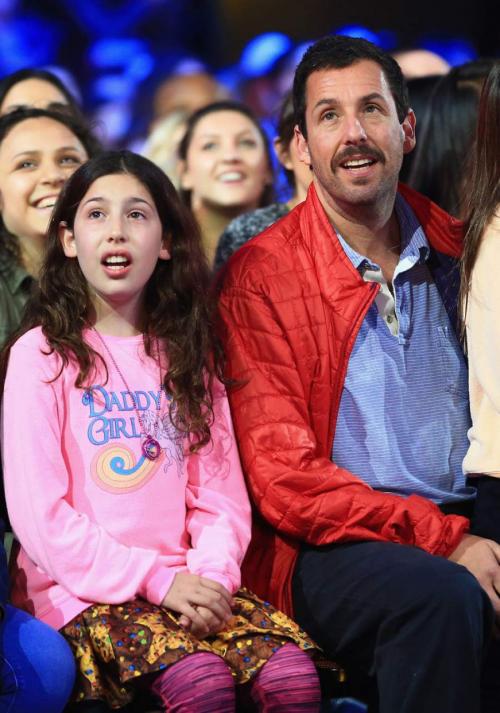 Как две капли: дети звезд, "скопировавшие" своих родителей