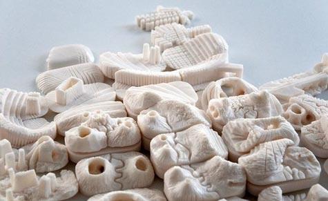 Художник выстроил небоскребы… из скрепок