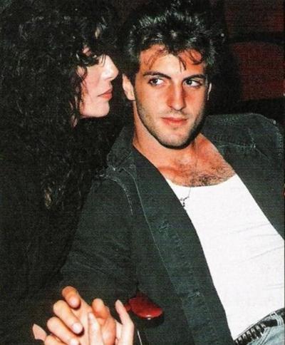 Знаменитые красотки и их молодые избранники