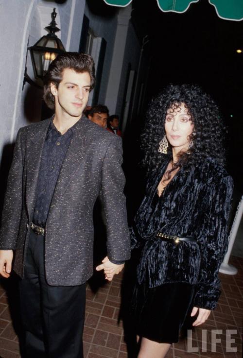 Знаменитые красотки и их молодые избранники