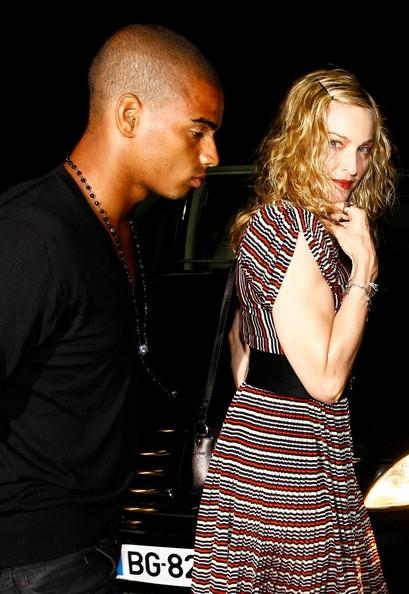 Знаменитые красотки и их молодые избранники