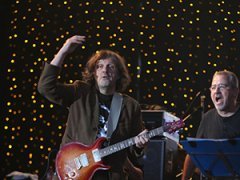 «Серебряный Дождь» удивил своих гостей курицей и Эмиром Кустурицей