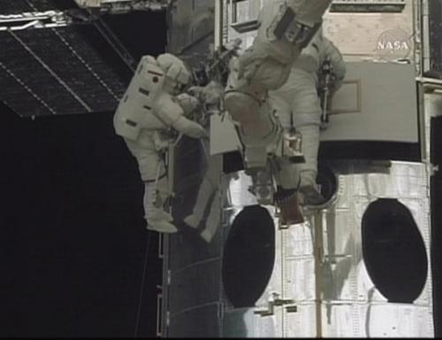 Как американцы телескоп "Хаббл" чинили