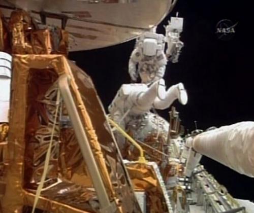 Как американцы телескоп "Хаббл" чинили