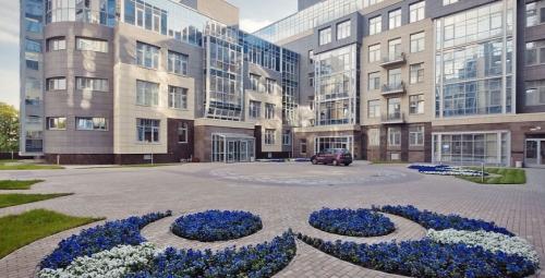 "Наш маленький мирок" за  млн. Где живут российские футболисты