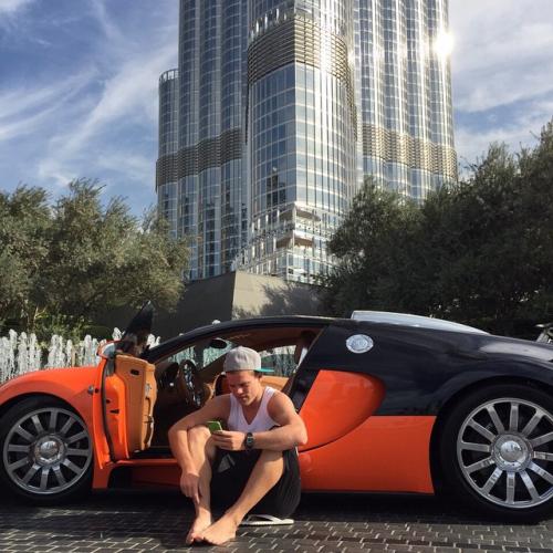 "Наш маленький мирок" за  млн. Где живут российские футболисты