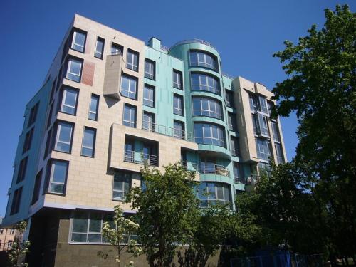 "Наш маленький мирок" за  млн. Где живут российские футболисты