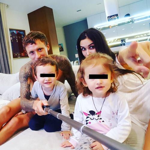 "Наш маленький мирок" за  млн. Где живут российские футболисты