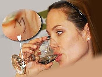 Анджелина Джоли: ее мужья, подруги и символические тату