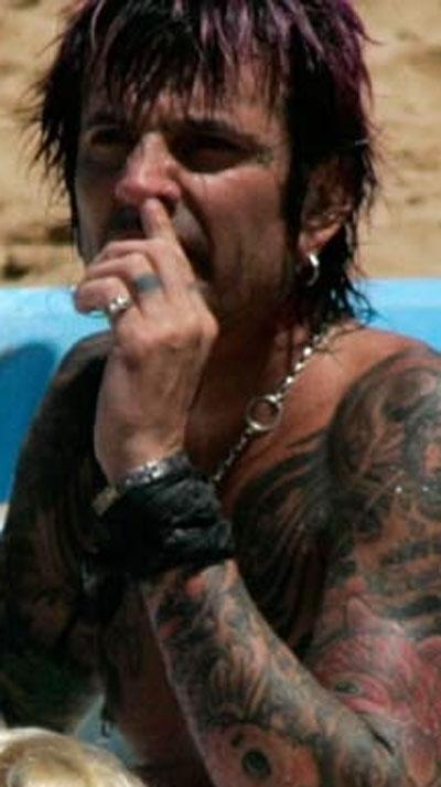 Дурно ли ковырять в носу?..