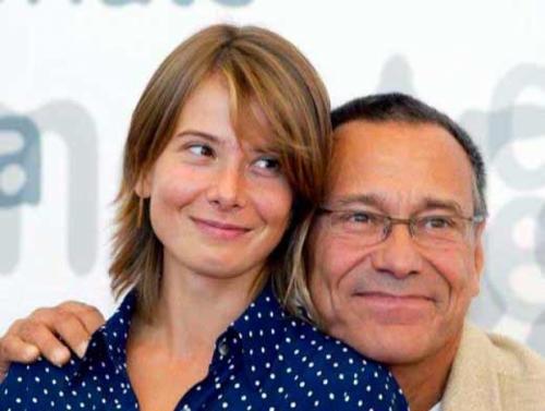 Седина в бороду: российские знаменитости, женившиеся на молодых