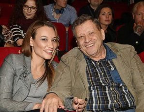 Седина в бороду: российские знаменитости, женившиеся на молодых