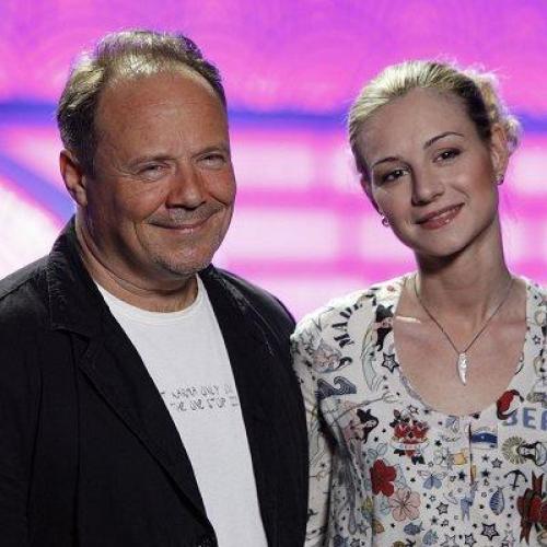 Седина в бороду: российские знаменитости, женившиеся на молодых