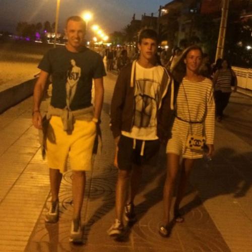 Седина в бороду: российские знаменитости, женившиеся на молодых