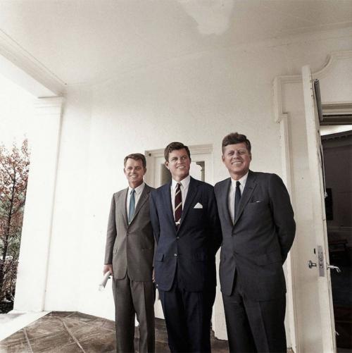 Самые знаковые исторические кадры теперь и в цвете