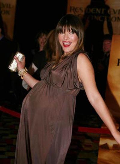 Дурнушки-знаменитости на сносях