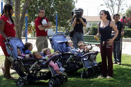 Октомама с детьми снимается в реалити-шоу