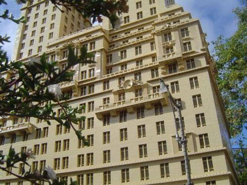 Из лего построили Нью-Йорк