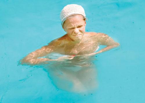 Лариса Долина устроила бикини-шоу в Сочи