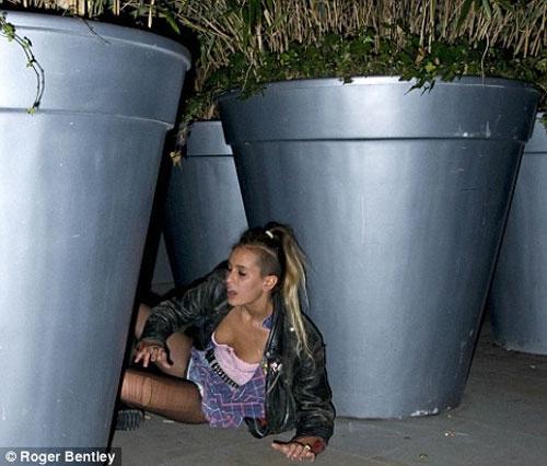 Новая модель Agent Provocateur пошла по кокаиновым стопам Кейт Мосс