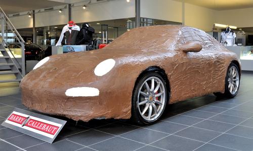 Голландцы приготовили к праздникам "шоколадный" Porsche