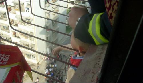 Китайского мальчика от смерти спасли уши