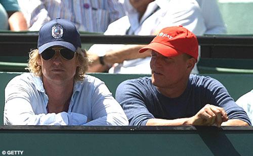 «Прирождённый убийца» сверкнул задом в бассейне  Оуэна Уилсона