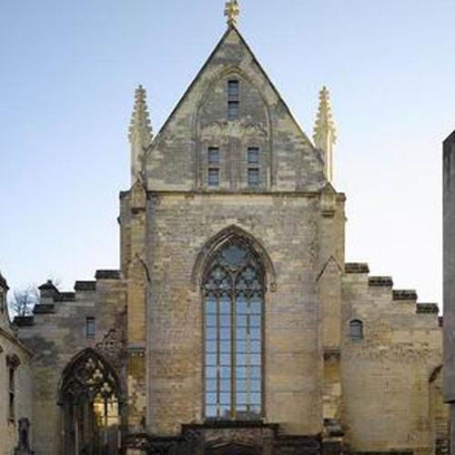 Голландцы превратили церковь в книжный магазин