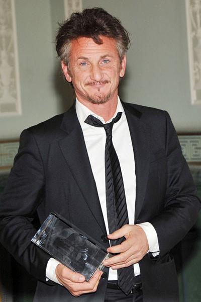 Куда уходят корни знаменитостей? В Россию…