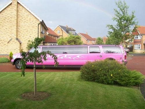 Звёздные лимузины стареют на стоянках