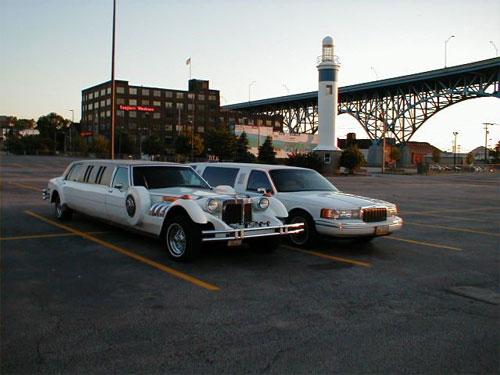 Звёздные лимузины стареют на стоянках