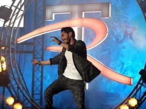 Олег Меньшиков отдал сцену Тимуру Родригезу