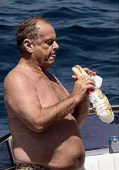 70-летний Джек Николсон собрал на катере гарем