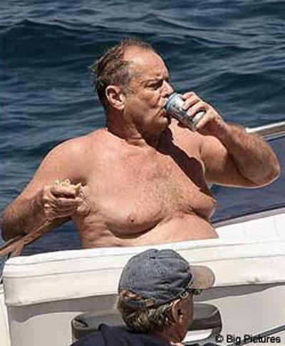 70-летний Джек Николсон собрал на катере гарем